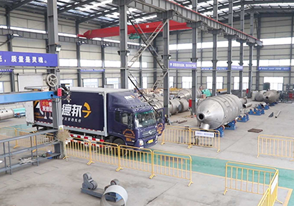 草莓丝瓜向日葵黄瓜榴莲污绿巨人蒸發器生產車（chē）間