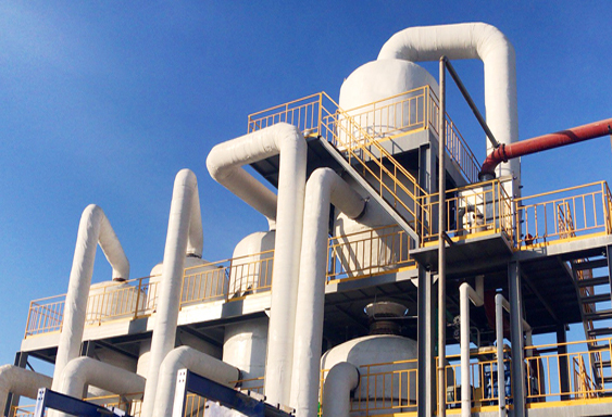 四（sì）效蒸發結晶設備項目安裝現場